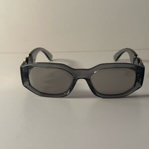 Versace Medusa Biggie Sunglasses unisex.